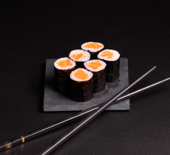 HOSOMAKI - Surowy Łosoś - 6 kawałków